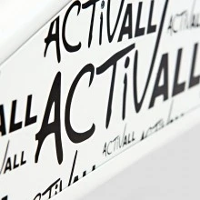 Rama-cu-finisaje-elegante-subliniaza-caracterul-produsului