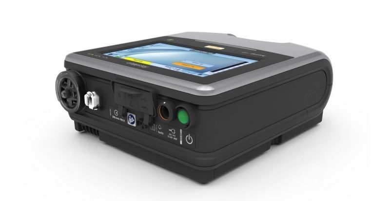 aparat-pentru-ventilatie-neinvaziva-si-invaziva-resmed-astral-150-3