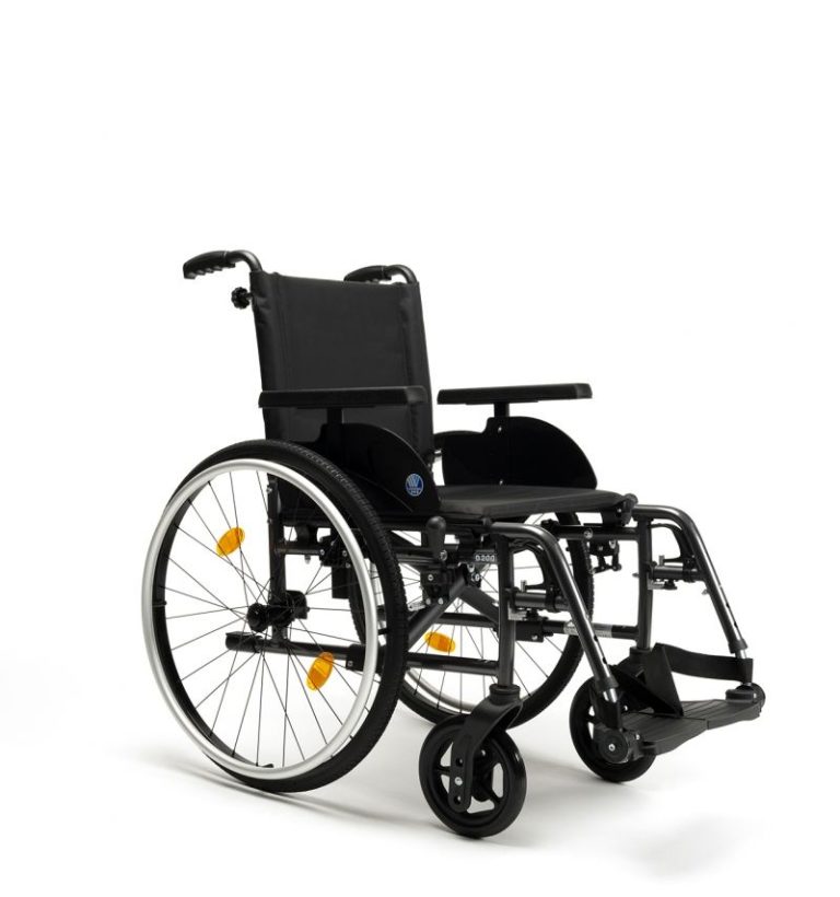 scaun-cu-rotile-din-aluminiu-vermeiren-d200-3-768x820-1