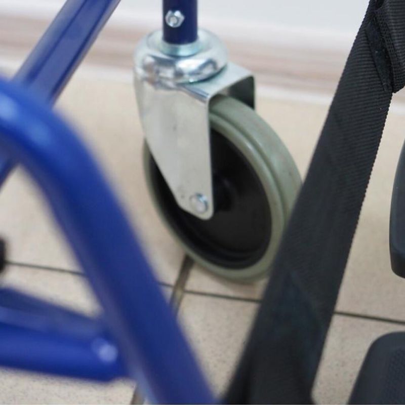 scaun-de-baie-si-toaleta-blu-5