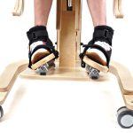 Treidimensiuni  suporturi pentru picioare pentru verticalizator Pisică  pentru copii cu dizabilități