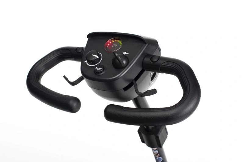 scuter cu 4 roti pliabil model One de la Vermeiren vedere volan